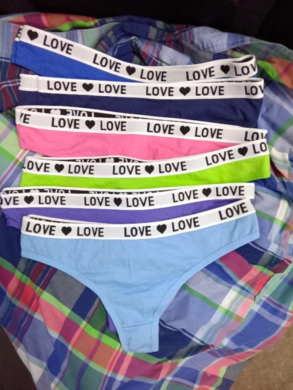 NWT LADIES THONGS (6 PACK)